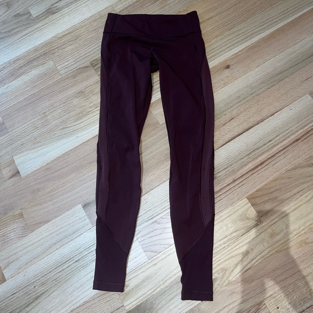 Women’s Maroon Lululemon Wunder Train 28” Leggings